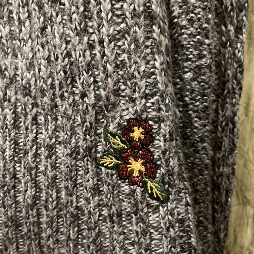 Powder Room Sweater Small - Picture 3 of 8